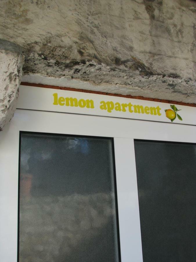 וויס Apartments And Room Lemon מראה חיצוני תמונה