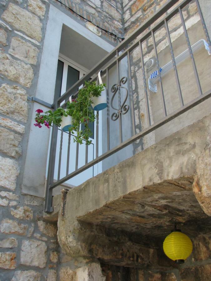 וויס Apartments And Room Lemon מראה חיצוני תמונה