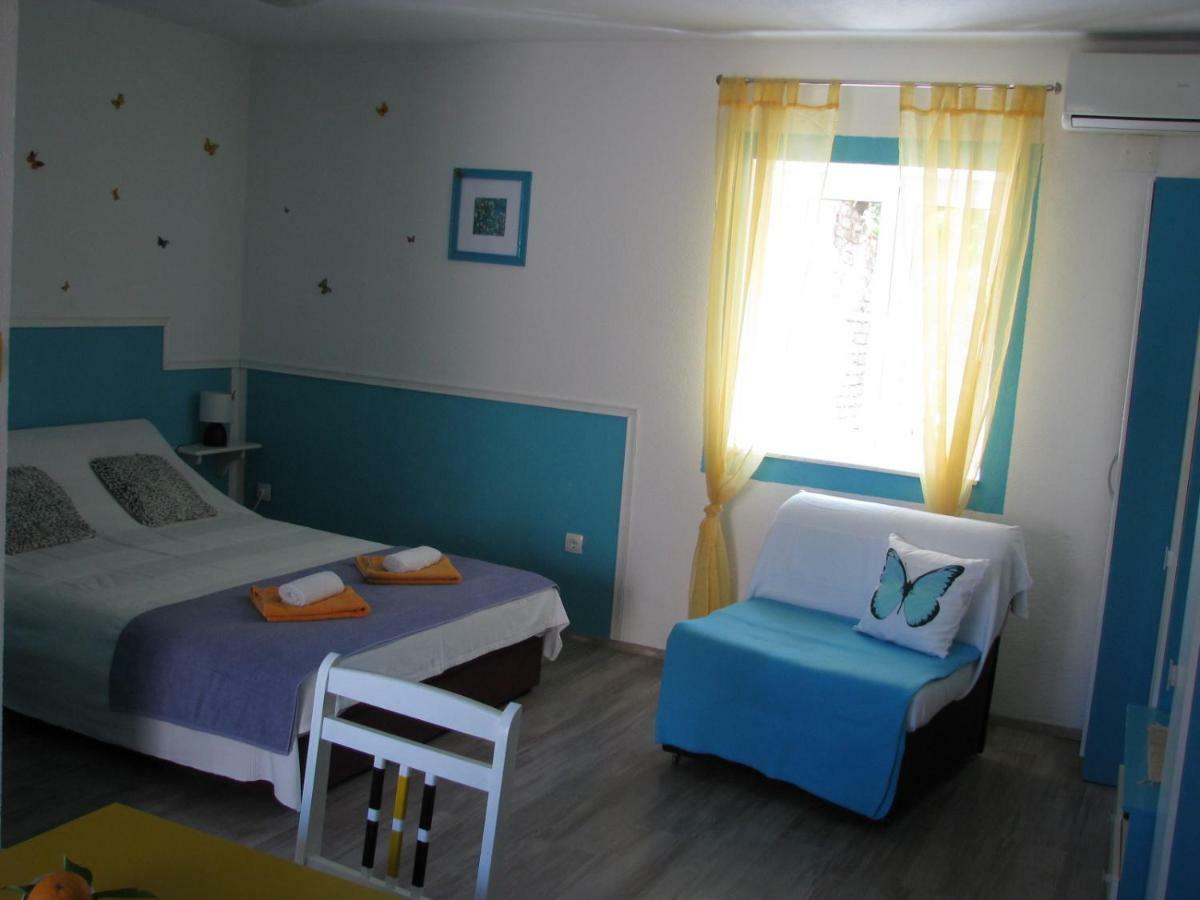 וויס Apartments And Room Lemon מראה חיצוני תמונה