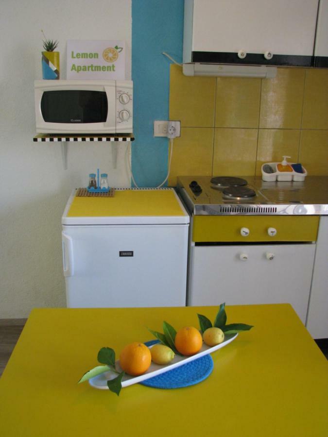 וויס Apartments And Room Lemon מראה חיצוני תמונה