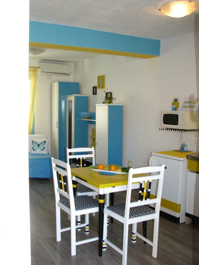 וויס Apartments And Room Lemon מראה חיצוני תמונה